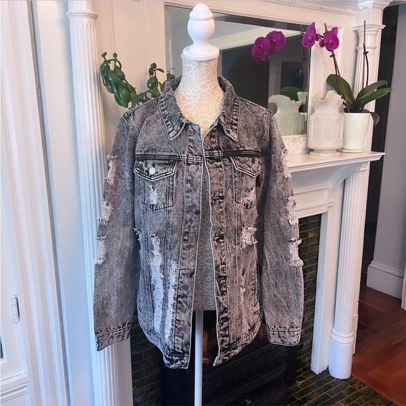 FANTASTIC FAWN Charcoal Gray Distressed Jean Jacket‎ Relaxed Fit Size Medium - Picture 8 of 14